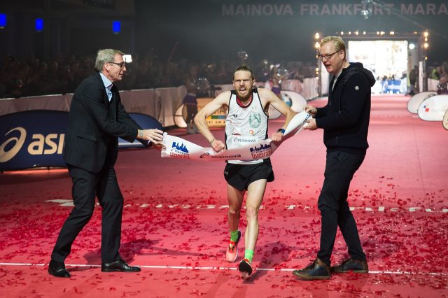 Das Langlauftraining zahlt sich auch für Straßenläufer aus - der amtierende deutsche Marathonmeister ist der beste Beweis dafür (Foto: Herkert)